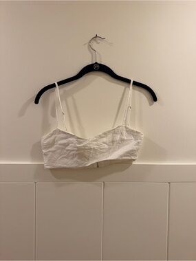 DISSH White Cropped Spaghetti Strap Cami